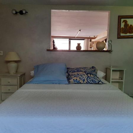 Un Apartamento Vacacional Con Detalles De Un Hogar Майрена-дель-Альхарафе Экстерьер фото