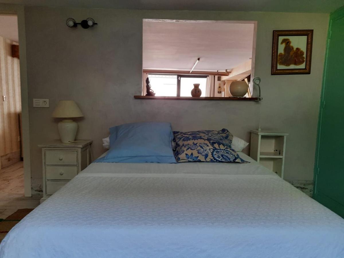 Un Apartamento Vacacional Con Detalles De Un Hogar Майрена-дель-Альхарафе Экстерьер фото