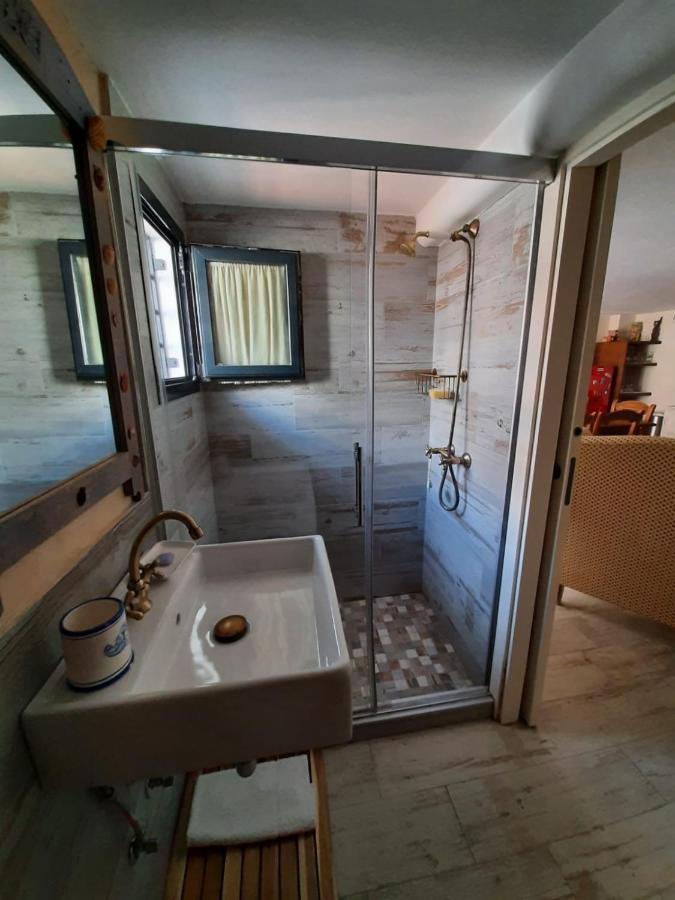 Un Apartamento Vacacional Con Detalles De Un Hogar Майрена-дель-Альхарафе Экстерьер фото
