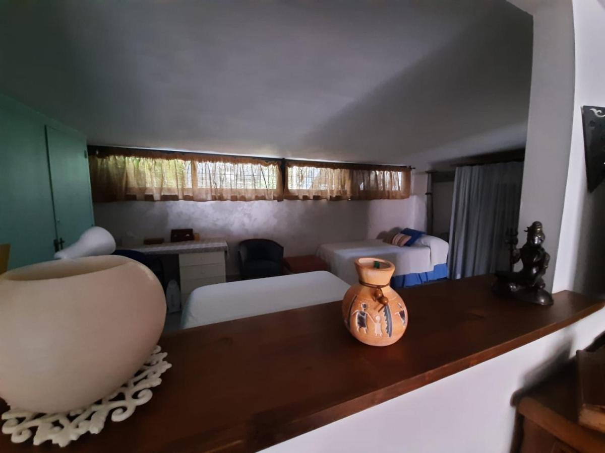 Un Apartamento Vacacional Con Detalles De Un Hogar Майрена-дель-Альхарафе Экстерьер фото